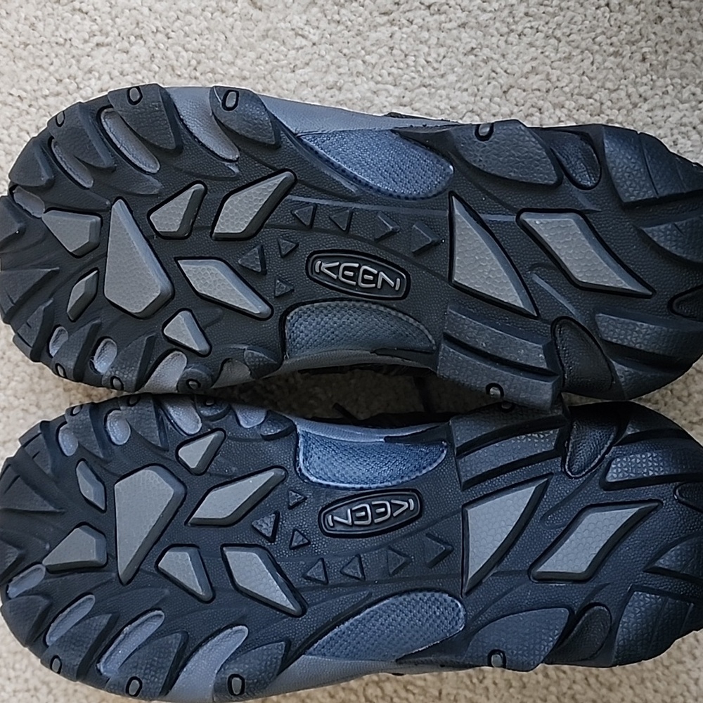 Keen Grey and Blue Trail Shoes - New - Picture 5 of 5